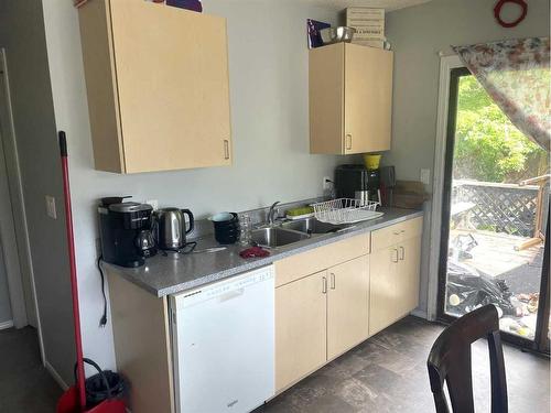 5344 43 Avenue, Red Deer, AB - Indoor Photo Showing Kitchen With Double Sink