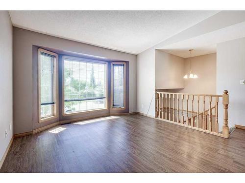 155 Ellenwood Drive, Red Deer, AB - Indoor Photo Showing Other Room