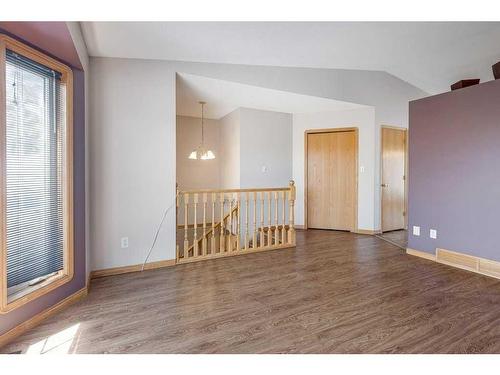 155 Ellenwood Drive, Red Deer, AB - Indoor Photo Showing Other Room