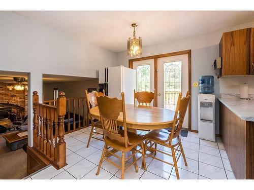 45 Gilbert Crescent, Red Deer, AB - Indoor Photo Showing Dining Room