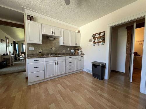 608 Rogers Avenue, Picture Butte, AB - Indoor Photo Showing Kitchen