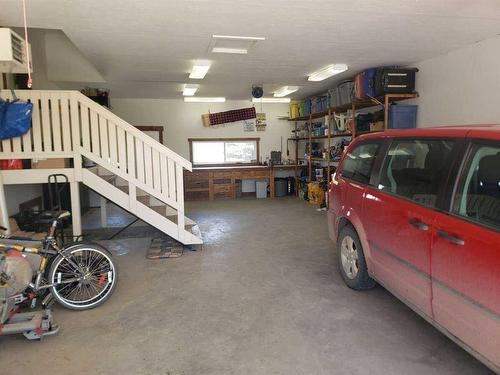 608 Rogers Avenue, Picture Butte, AB - Indoor Photo Showing Garage