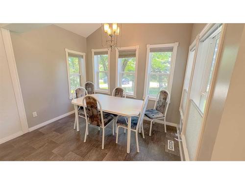 141 28319 Twp Rd 384, Red Deer County, Rural Red Deer County, AB - Indoor Photo Showing Dining Room