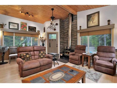 121-34408 Range Road 41, Rural Red Deer County, AB - Indoor Photo Showing Living Room