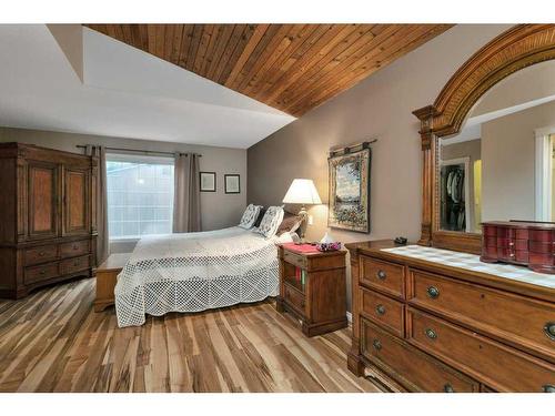 36009 Highway 2A South, Rural Red Deer County, AB - Indoor Photo Showing Bedroom