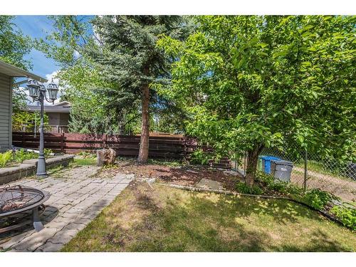 24 Anderson Close, Red Deer, AB - Outdoor