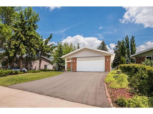 24 Anderson Close, Red Deer, AB - Outdoor