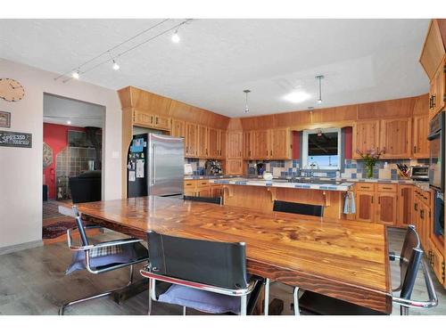 45040 Twp Rd 421A, Rural Ponoka County, AB - Indoor Photo Showing Kitchen