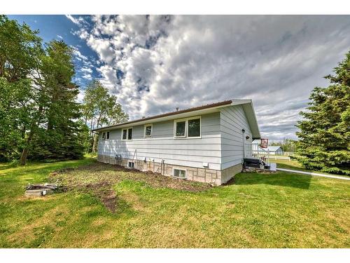 251057 Township Road 422, Rural Ponoka County, AB - Outdoor With Exterior