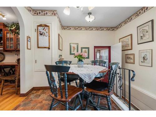 11 26575 Highway 11, Rural Red Deer County, AB - Indoor Photo Showing Dining Room