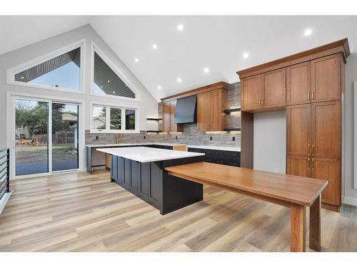 25 Morris Avenue, Red Deer, AB - Indoor Photo Showing Kitchen