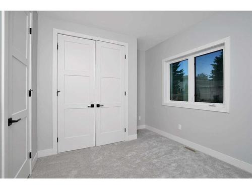 25 Morris Avenue, Red Deer, AB - Indoor Photo Showing Other Room