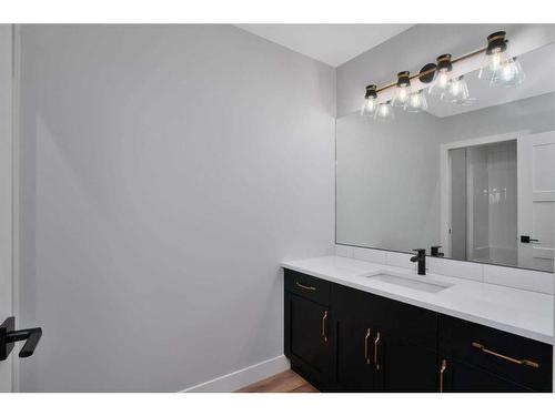 25 Morris Avenue, Red Deer, AB - Indoor Photo Showing Bathroom