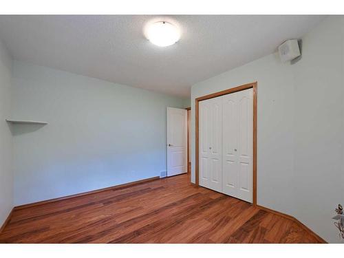 21 Rowell Close, Red Deer, AB - Indoor Photo Showing Other Room