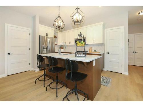 143 Ellington Crescent, Red Deer, AB - Indoor Photo Showing Kitchen With Upgraded Kitchen