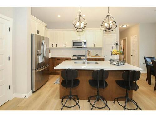 143 Ellington Crescent, Red Deer, AB - Indoor Photo Showing Kitchen