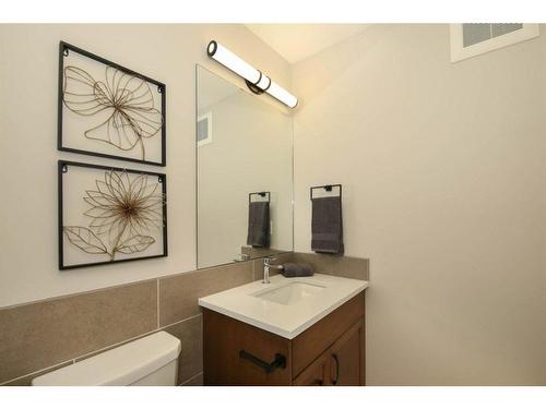 143 Ellington Crescent, Red Deer, AB - Indoor Photo Showing Bathroom