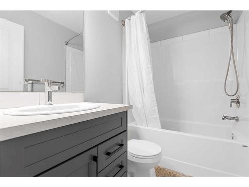 236 Thomlison, Red Deer, AB - Indoor Photo Showing Bathroom