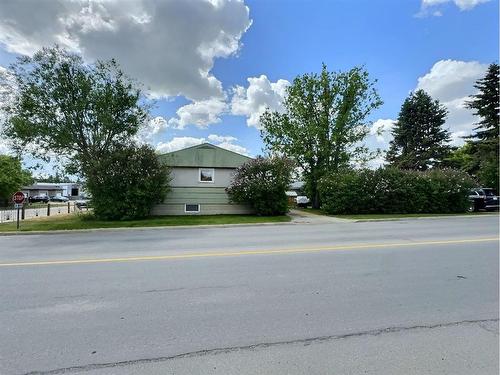 5420 54 Street, Ponoka, AB - Outdoor