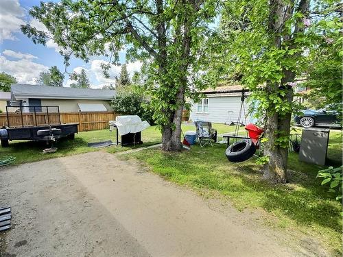 5420 54 Street, Ponoka, AB - Outdoor