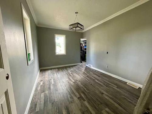 201 Mcleod St, Ferintosh, AB - Indoor Photo Showing Other Room