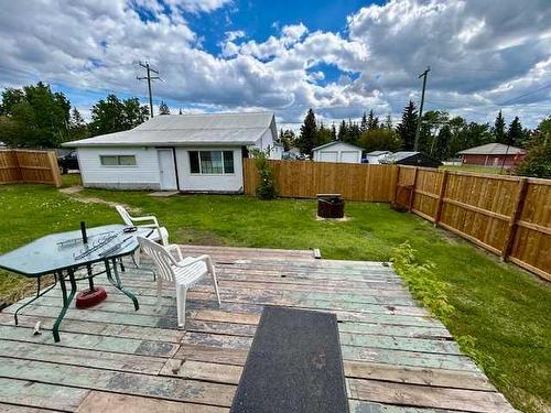 201 Mcleod St, Ferintosh, AB - Outdoor With Deck Patio Veranda