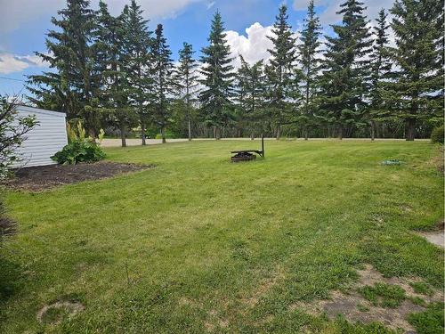 15 Railway Avenue, Haynes, AB - Outdoor