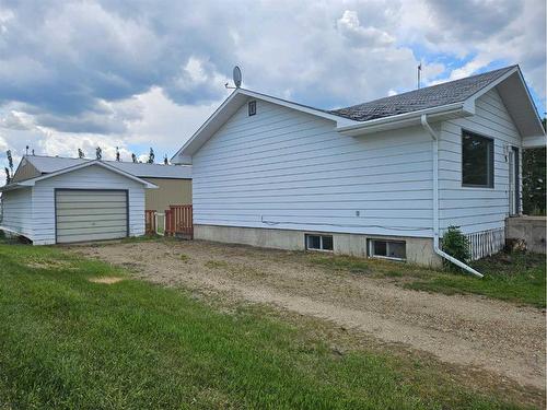 15 Railway Avenue, Haynes, AB - Outdoor With Exterior