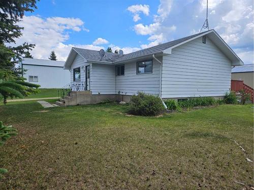 15 Railway Avenue, Haynes, AB - Outdoor