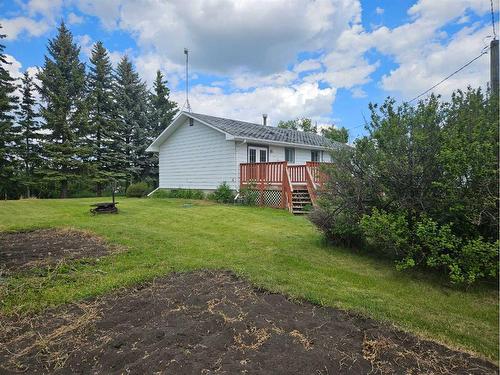 15 Railway Avenue, Haynes, AB - Outdoor