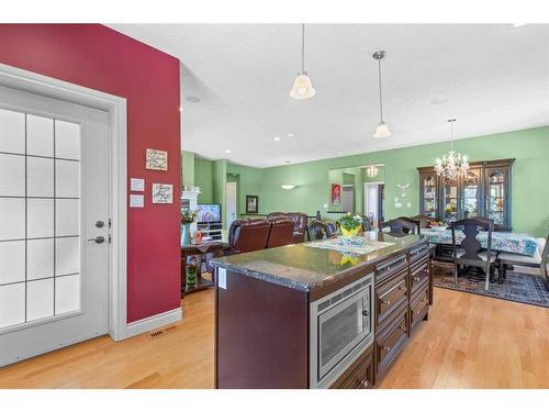 107 Wyndham Crescent, Red Deer, AB - Indoor Photo Showing Kitchen