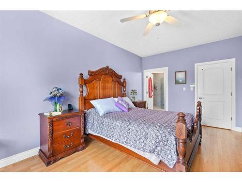 107 Wyndham Crescent, Red Deer, AB - Indoor Photo Showing Bedroom
