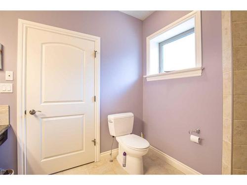 107 Wyndham Crescent, Red Deer, AB - Indoor Photo Showing Bathroom