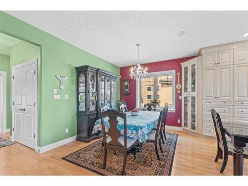 107 Wyndham Crescent, Red Deer, AB - Indoor Photo Showing Dining Room