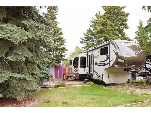 2-12044 Township Rd 422, Rural Ponoka County, AB 