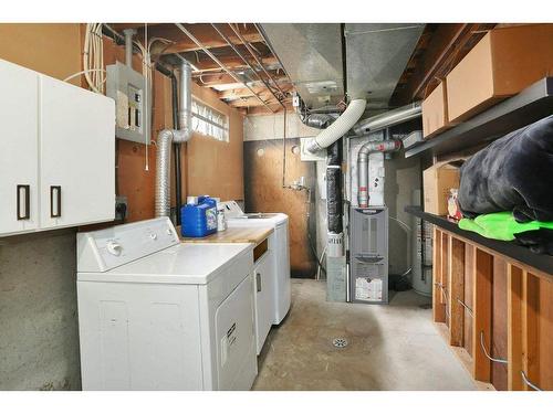 D2-35 Nash Street, Red Deer, AB - Indoor Photo Showing Laundry Room