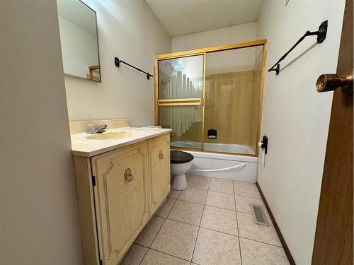 5902 55 Avenue, Red Deer, AB - Indoor Photo Showing Bathroom