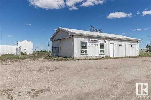 901 10 Avenue, Nisku, AB 