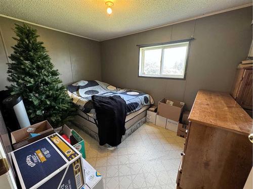 240080 Township Road 422, Rural Ponoka County, AB - Indoor Photo Showing Bedroom