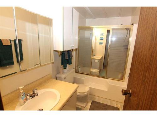 60 Norby Crescent, Red Deer, AB - Indoor Photo Showing Bathroom