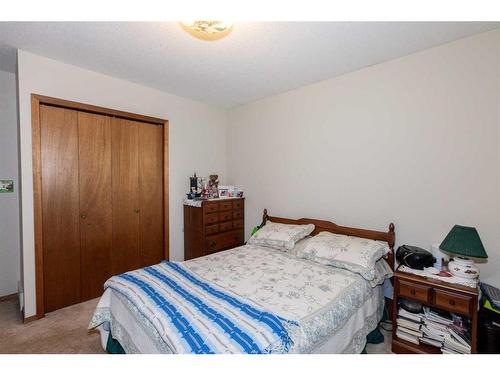 47 Elder Street, Red Deer, AB - Indoor Photo Showing Bedroom