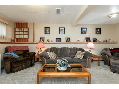 47 Elder Street, Red Deer, AB - Indoor Photo Showing Living Room