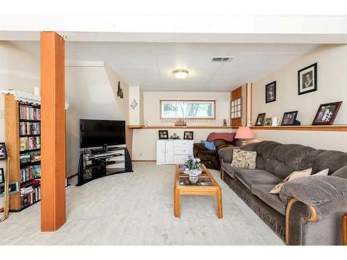47 Elder Street, Red Deer, AB - Indoor Photo Showing Living Room