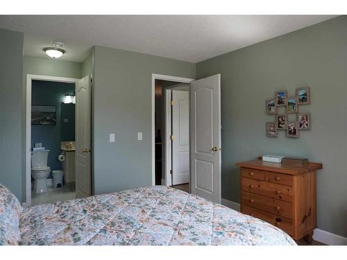 16B-32 Daines Avenue, Red Deer, AB - Indoor Photo Showing Bedroom