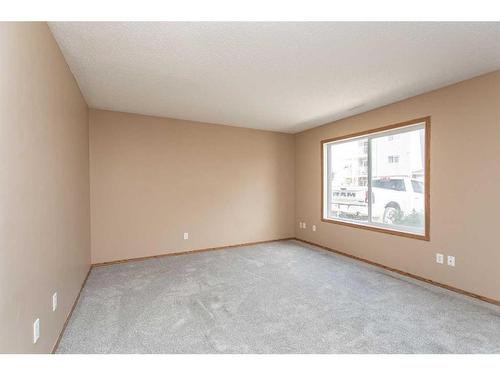 573-100 Jordan Parkway, Red Deer, AB - Indoor Photo Showing Other Room