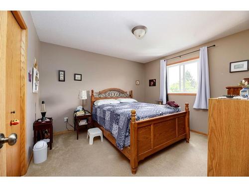 5219 52 Street, Lacombe, AB - Indoor Photo Showing Bedroom