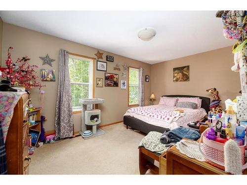 5219 52 Street, Lacombe, AB - Indoor Photo Showing Bedroom