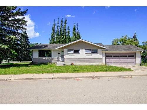 73 Selkirk Boulevard, Red Deer, AB - Outdoor