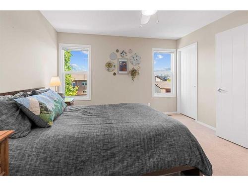 197 Carrington Drive, Red Deer, AB - Indoor Photo Showing Bedroom