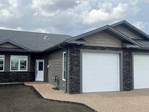 3306 50A Street Close, Camrose, AB - Outdoor